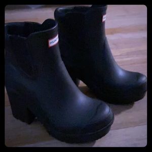 Hunter like new ankle length chunky heel rainboots